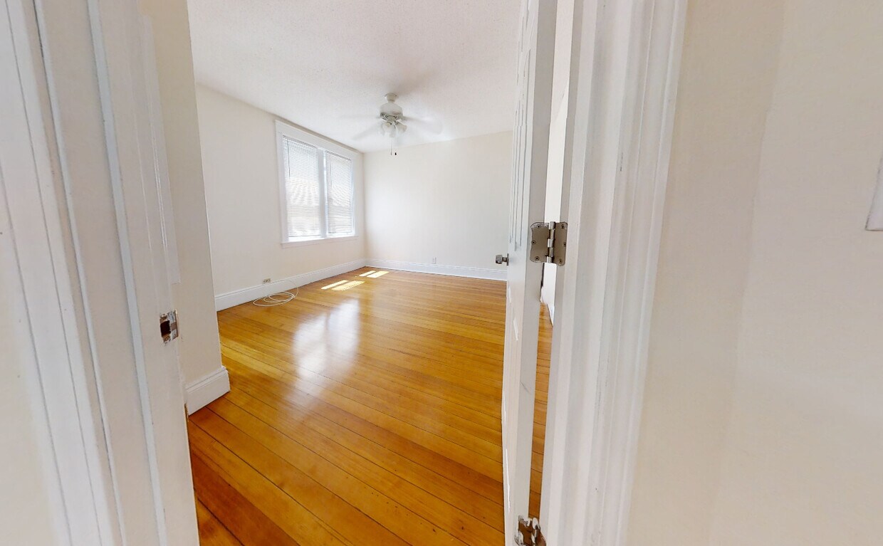 Photo - 5 Barrows St (Boston, MA)