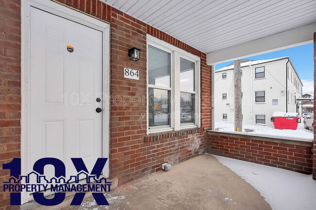 Foto del edificio - 864 Fairwood Ave