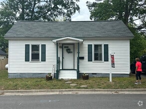 Building Photo - 820 Southern St