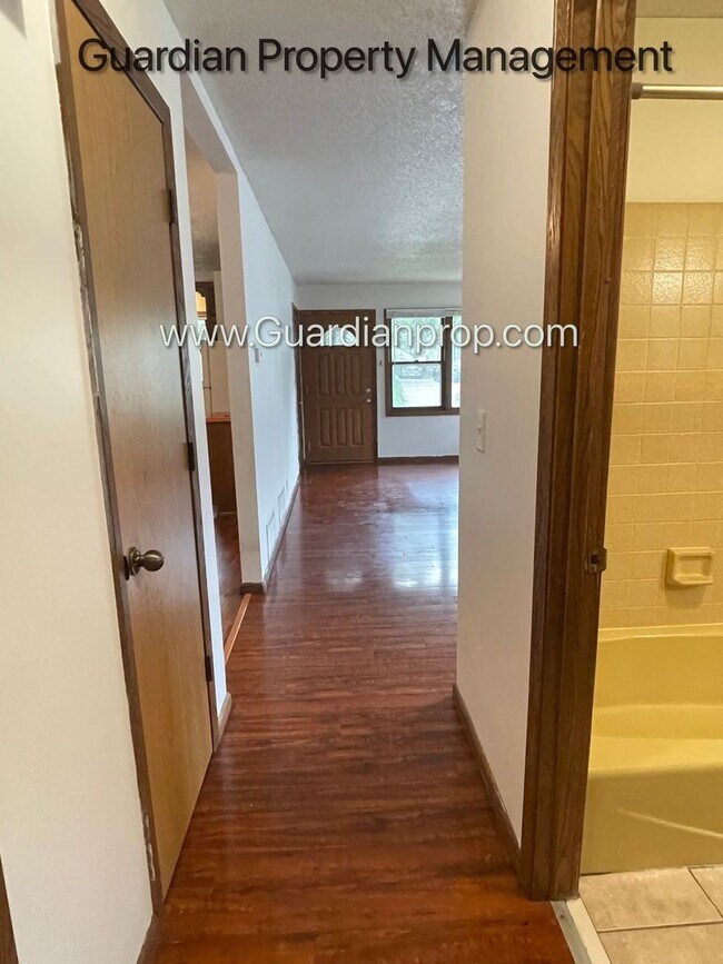 Foto del edificio - Columbia Heights Side By Side Duplex, Atta...