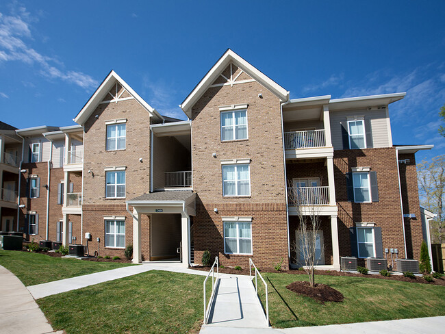 Brook Creek Crossings offers 1, 2, & 3 bedroom apartments - Brook Creek Crossings