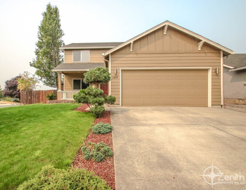 Foto principal - 3409 NW Pacific Rim Dr