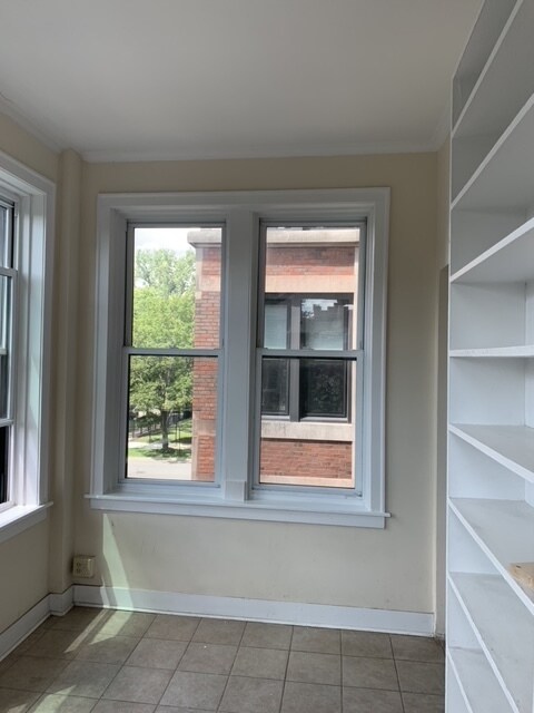 Building Photo - 5109 S Ellis Ave
