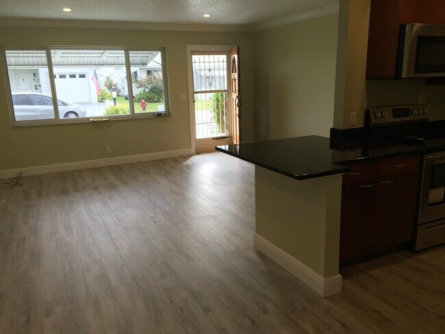 Foto del edificio - 1101 Leisure Ln