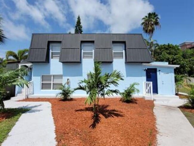 Photo - 14125 Palm St Apartment