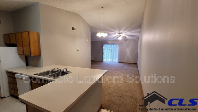 Foto del edificio - 554 College Ave