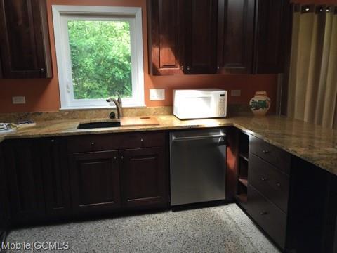 Foto del edificio - 767 Ashwood Dr E