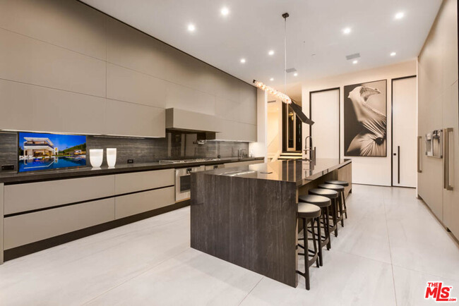 Foto del edificio - 9502 Highridge Pl