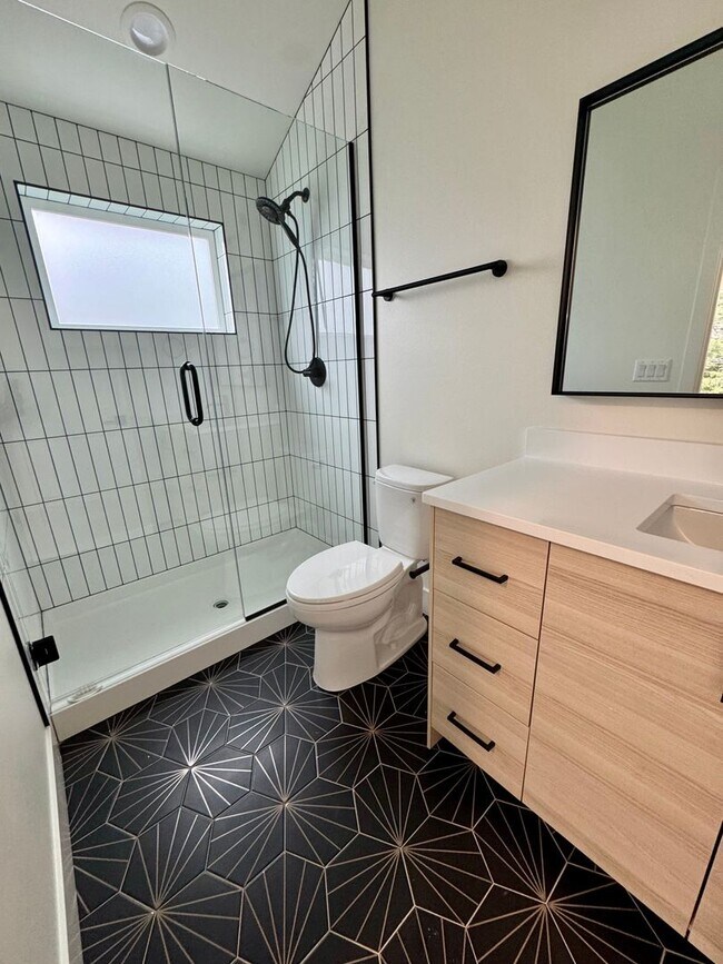 Foto del edificio - 2 Bedroom 2 Bathroom Greenwood New Construction!