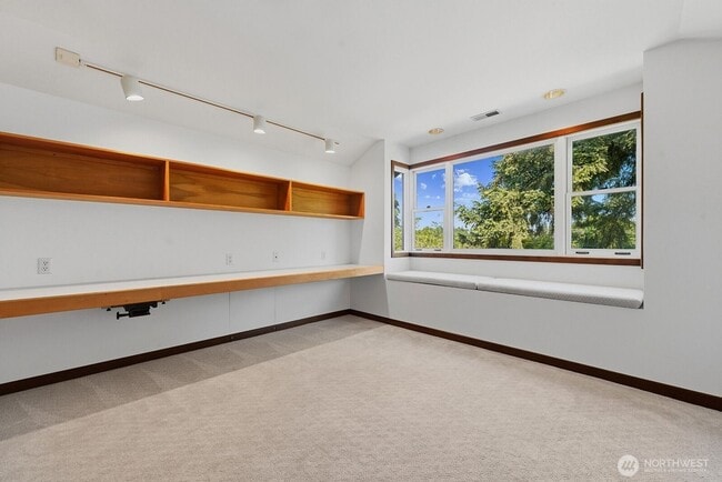 Building Photo - 6314 19th Ave NE