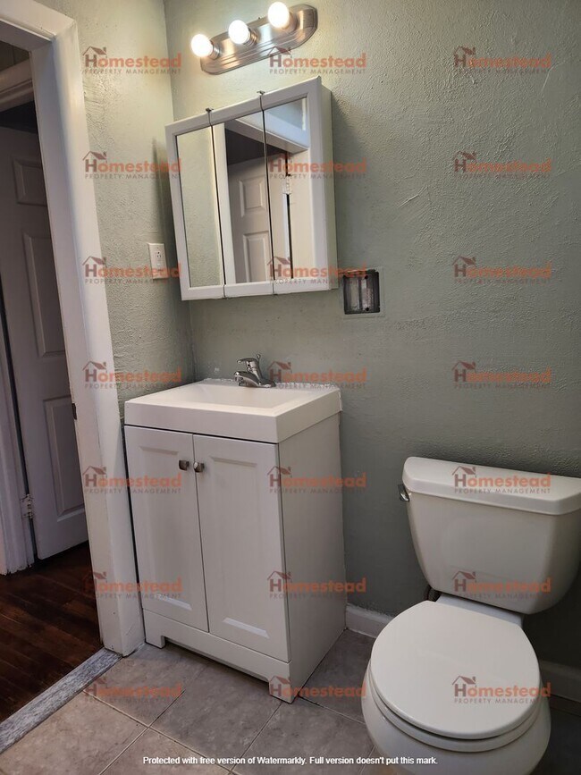 Foto del edificio - Renovated 4 Bedroom Home!