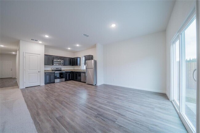 Building Photo - 401 Indian Creek