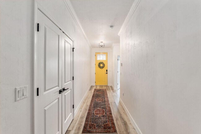 Building Photo - 4 BED 2 BATH in GRAND OAKS