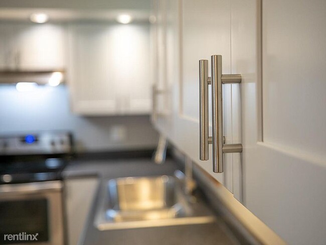 Foto del edificio - 3 br, 1.5 bath House - 711 E Sunnycrest Dr