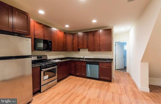 Building Photo - 4212 POWELTON Ave