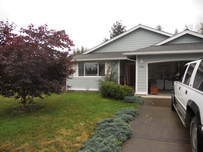 Building Photo - Single Story Birch Bay House Fenced Back Y...