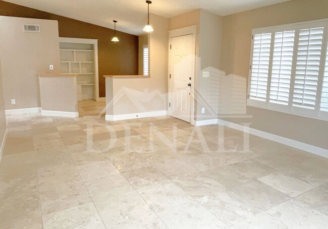 Foto del edificio - 18640 N 44th Pl