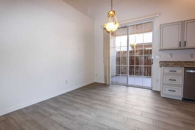 Foto del edificio - Prescott Valley Duplex with 2 Car Garage