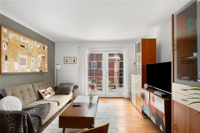 Foto del edificio - 866 Briarcliff Rd NE