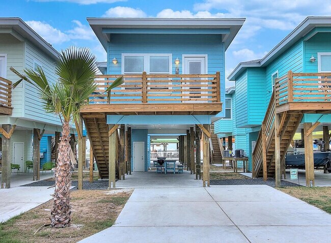 Building Photo - 1924 Eleventh Street-SI ID1023237P