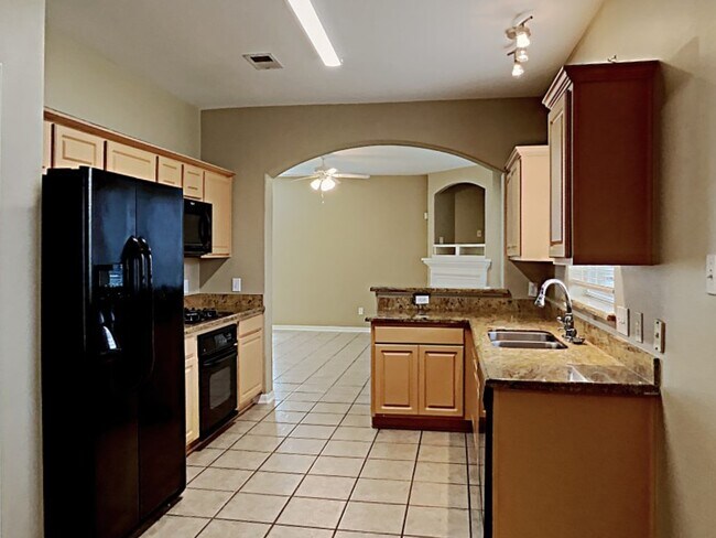 Foto del edificio - 411 Cedar Point Dr