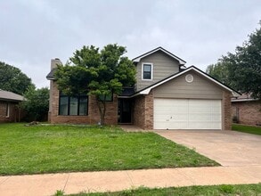 Building Photo - 5611 87th St