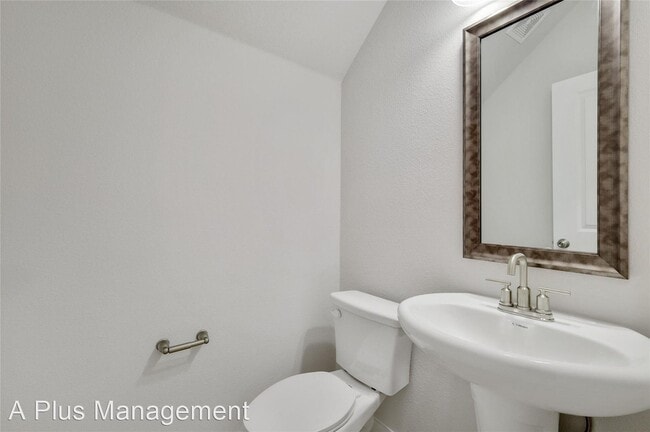 Building Photo - 3 br, 2.5 bath House - 2948 Opera Way