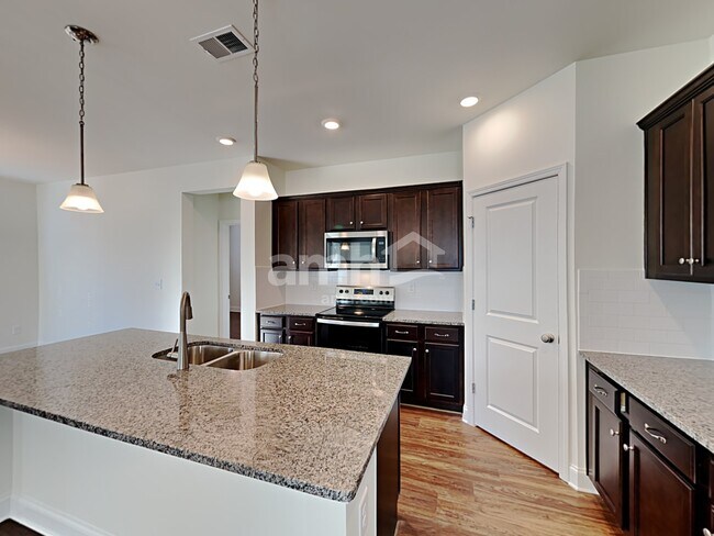 Building Photo - 181 Rivulet Dr