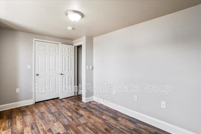 Building Photo - 20 East Ave