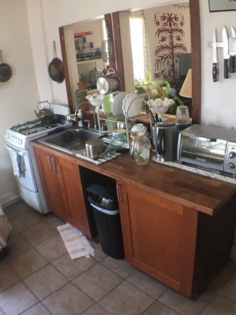 Kitchen - 1122 Mt Vernon St