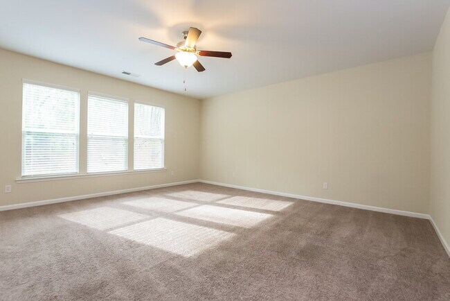 Building Photo - 374 Darbys Run Ct