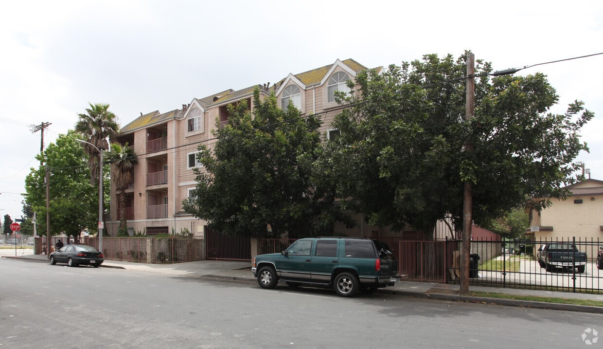 Foto del edificio - 4707 S Central Ave