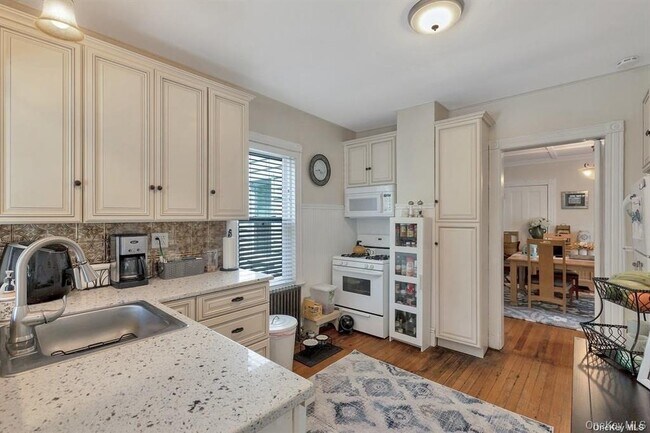 Foto del edificio - 26 Burtis Ave