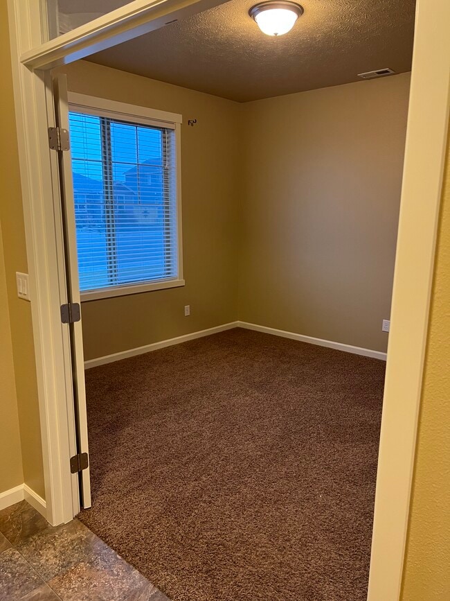 Foto del edificio - 1004 Willow Ave NE