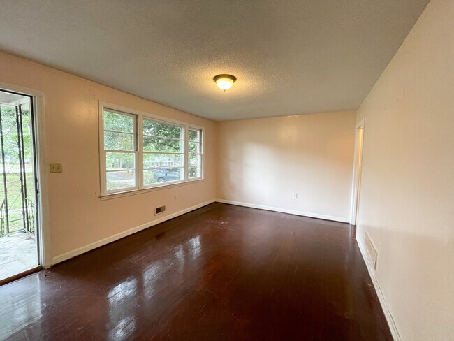 Foto del edificio - 331 Woodberry Rd