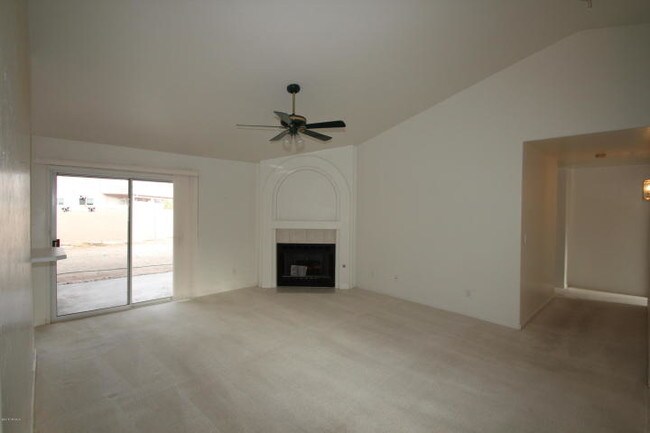 Foto del edificio - 11079 N Mountain Breeze Dr