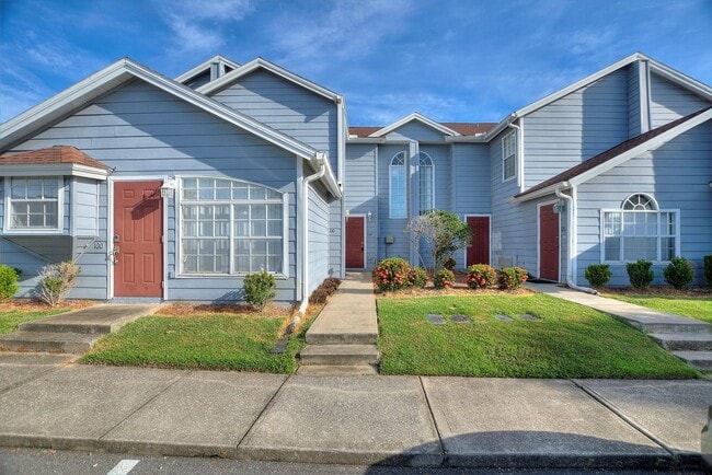 Welcome to Island Club Resort! Spacious 3-bedroom 3-bathroom Townhouse! - Welcome to Island Club Resort! Spacious 3-bedroom 3-bathroom Townhouse!