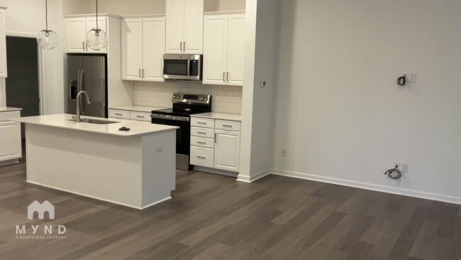 Building Photo - 5513 Wolfpack Aly