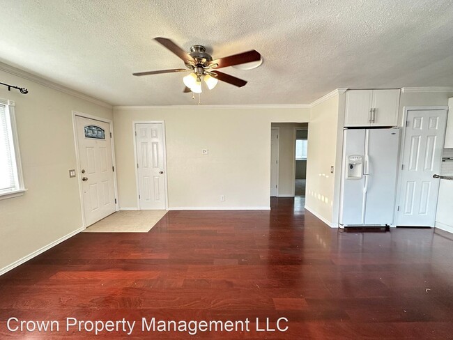 Building Photo - 3 br, 1 bath House - 1615 Thayer Drive