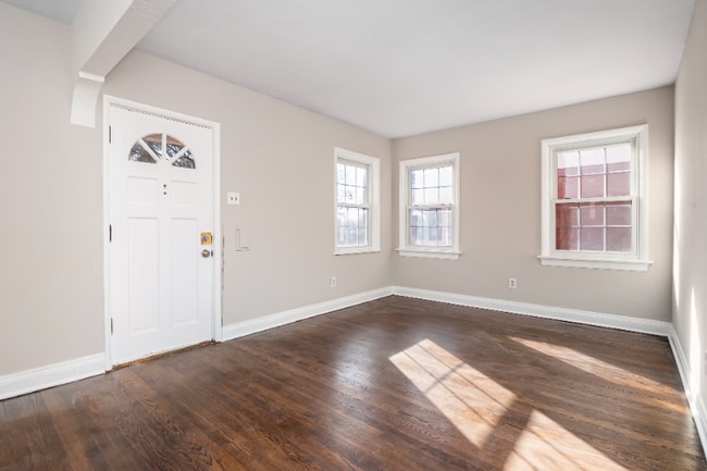 Building Photo - 2329 Brown Rd