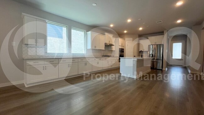 Building Photo - 5522 Blue Point Ln