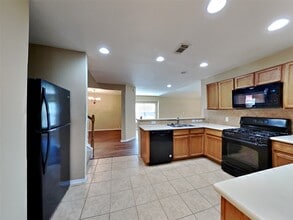 Building Photo - 2807 Bison Bluff