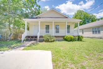 Building Photo - 727 Bremen Ave
