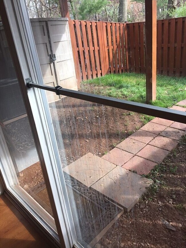 Foto del edificio - 14504 Woodgate Manor Cir