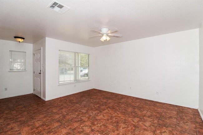 Building Photo - 13500 Alysheba Dr