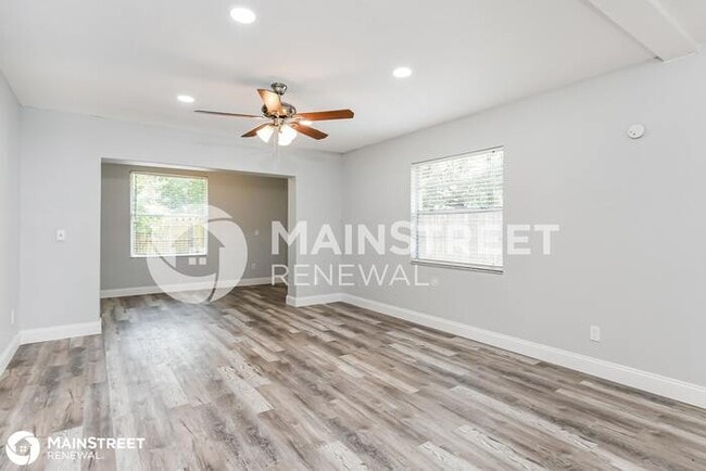 Building Photo - 31101 POCONO ST, SORRENTO, FL 32776