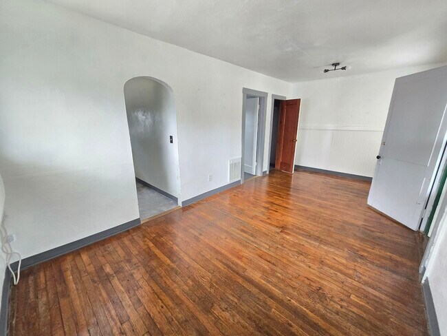 Foto del edificio - 313 Shadowrock Dr