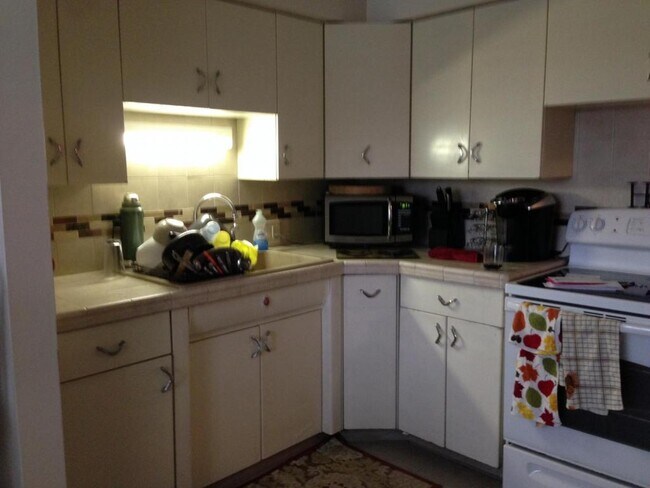 Building Photo - 196 Linden Avenue, Apt.# 2
