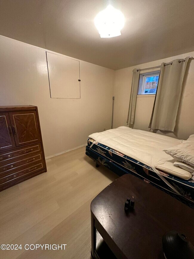 Foto del edificio - 2426 4th Ave