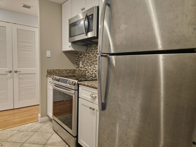 Building Photo - 1733 20th St NW